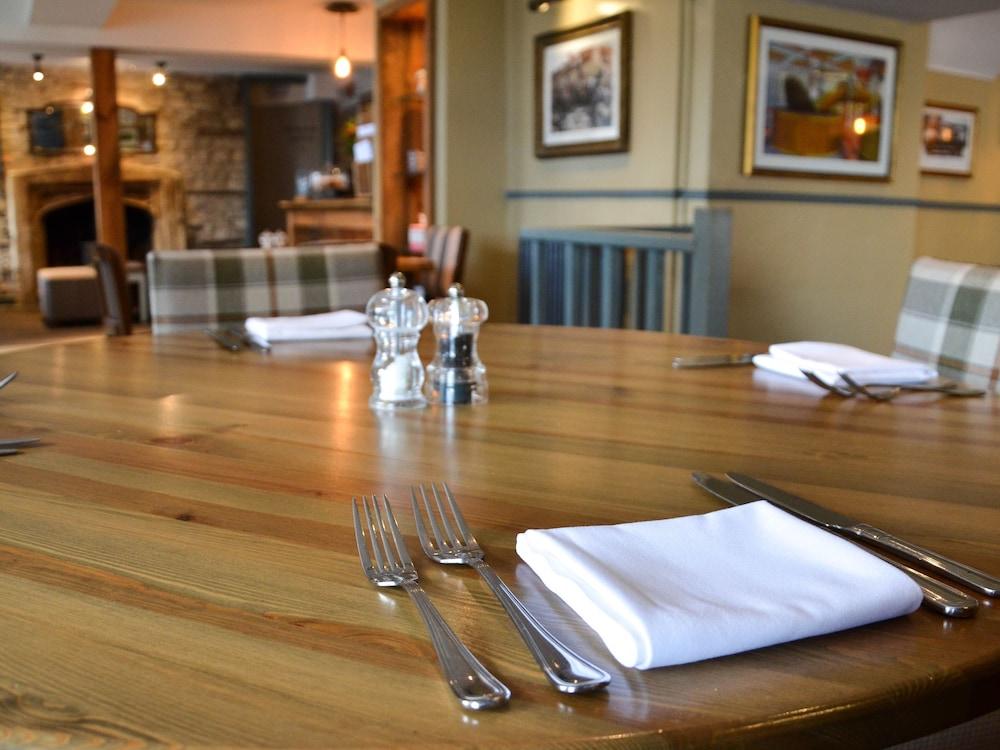 The Fox Hotel Chipping Norton Exterior photo