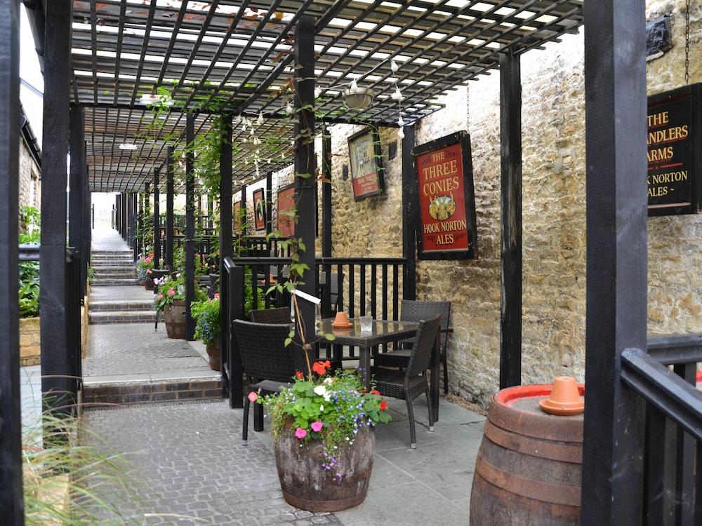 The Fox Hotel Chipping Norton Exterior photo