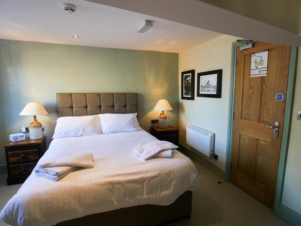 The Fox Hotel Chipping Norton Exterior photo