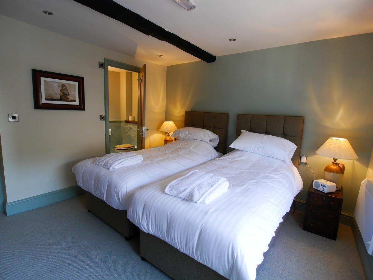 The Fox Hotel Chipping Norton Exterior photo