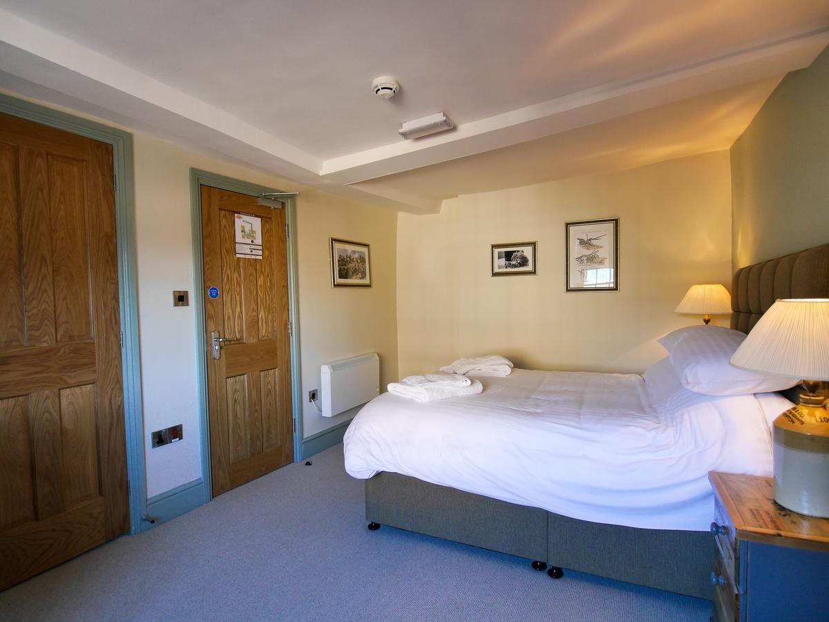 The Fox Hotel Chipping Norton Exterior photo