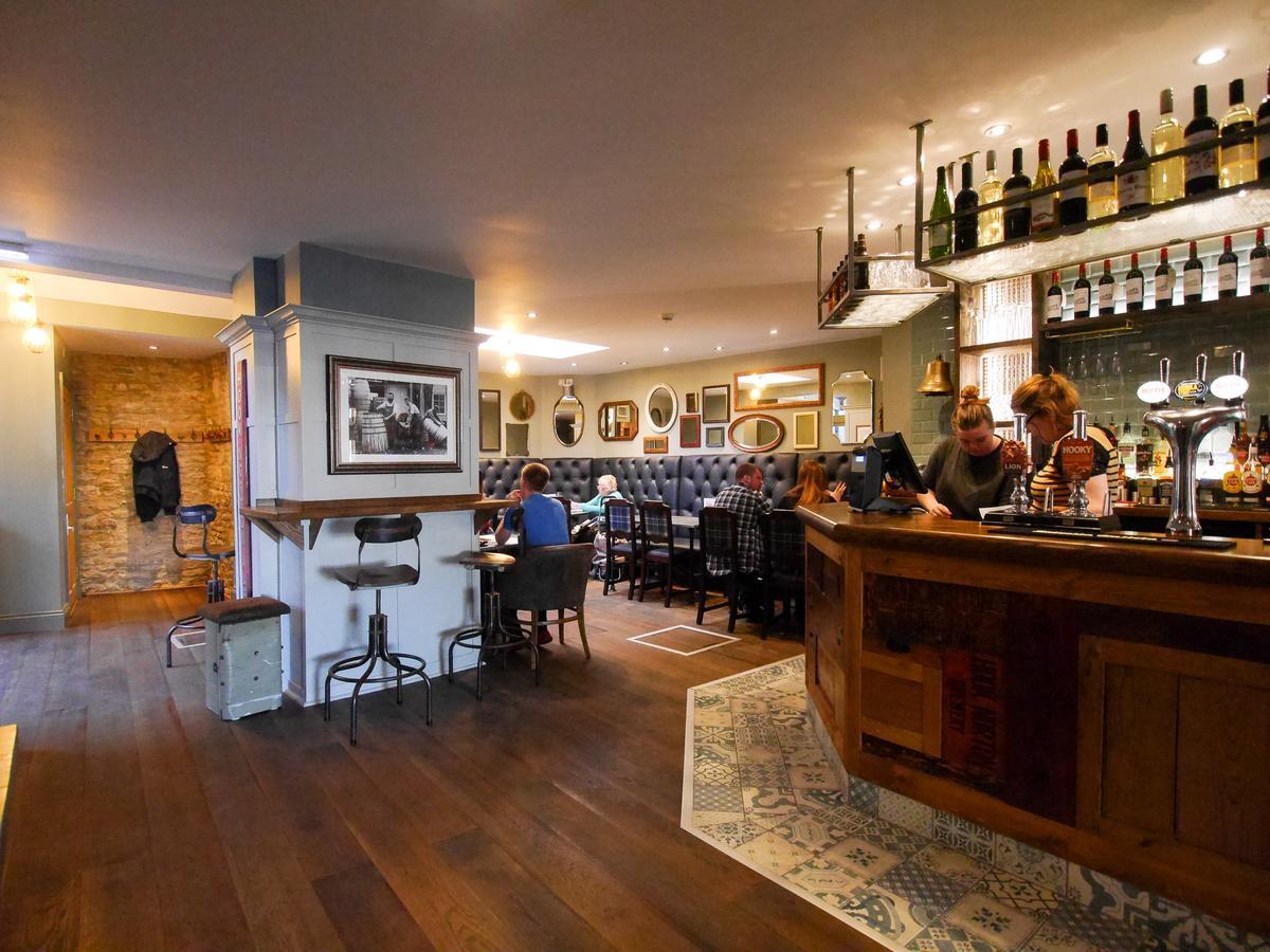 The Fox Hotel Chipping Norton Exterior photo