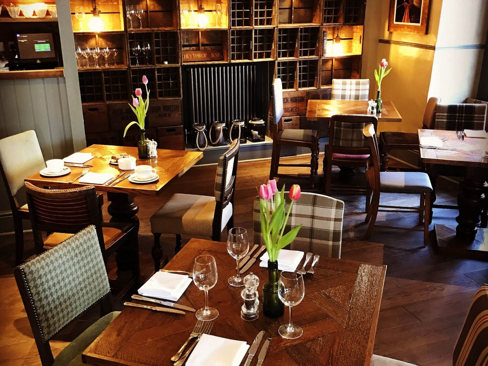 The Fox Hotel Chipping Norton Exterior photo